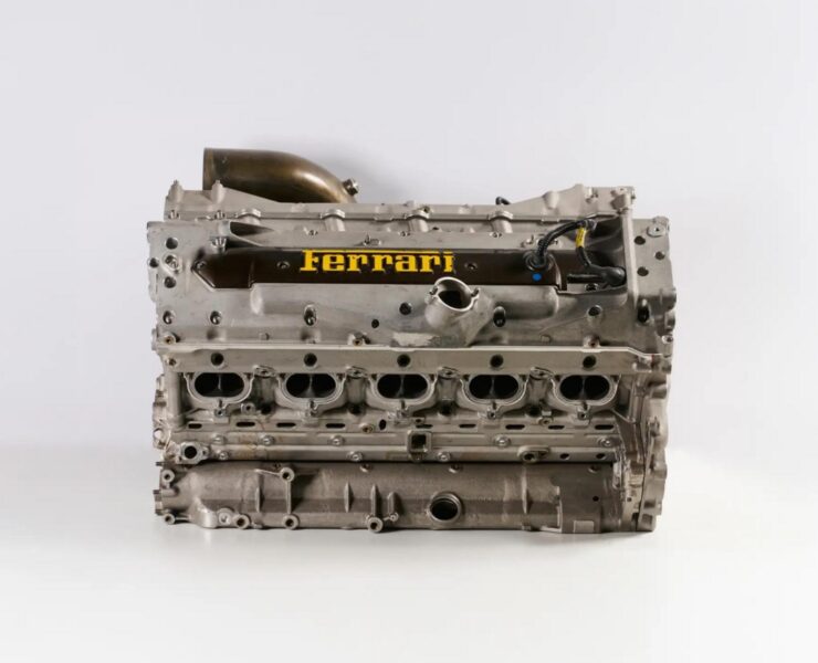 V10 engine Ferrari