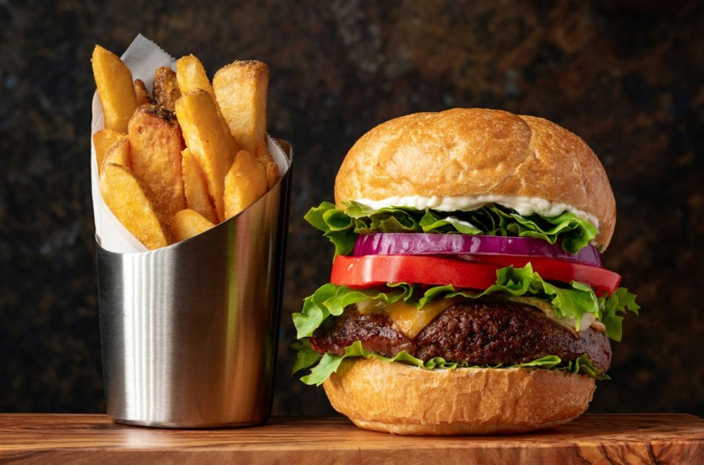 hamburger, pommes